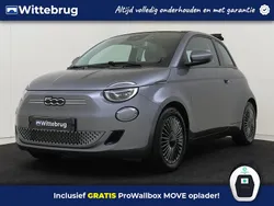 Grijs, metallic lak Gebruikt 2022 Fiat 500C Icon Cabriolet | € 19.925 (Eerlijke prijs)