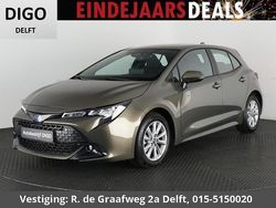 Groen Gebruikt 2024 Toyota Corolla Hybrid Business Edition Hatchback | € 26.300 (Super prijs)