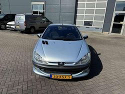 Grijs Gebruikt 2001 Peugeot 206 Cabriolet | € 1.050 (Goede deal)