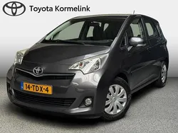Grijs Gebruikt 2012 Toyota Verso-S MPV | € 7.950 (Eerlijke prijs)