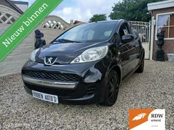 Zwart Gebruikt 2009 Peugeot 107 Hatchback | € 2.999 (Goede deal)