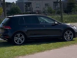 Zwart Gebruikt 2018 VW Golf VII Comfortline Hatchback | € 14.995 (Eerlijke prijs)