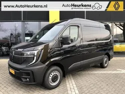 Noir nacre 676 (donker zwart) Nieuw 2024 Renault Master Van | € 37.290 (Iets duurder)