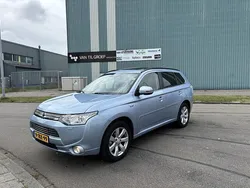 Blauw, metallic lak Gebruikt 2014 Mitsubishi Outlander Instyle SUV | € 9.750 (Goede deal)