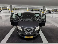 Zwart Gebruikt 2011 Lancia Ypsilon Silver Hatchback | € 3.650 (Eerlijke prijs)