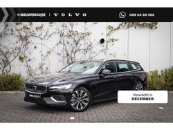 Zwart Gebruikt 2022 Volvo V60 Plus Stationwagen | € 42.894