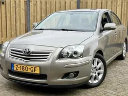 Bruin Gebruikt 2007 Toyota Avensis Luna Sedan | € 4.750 (Eerlijke prijs)