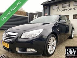 Zwart Gebruikt 2012 Opel Insignia Cosmo Hatchback | € 4.995 (Eerlijke prijs)