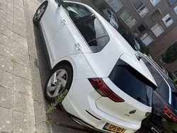 Wit Gebruikt 2021 VW Golf VIII GTE Sedan | € 22.500 (Super prijs)