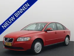 Rood Gebruikt 2009 Volvo S40 Kinetic Sedan | € 7.888 (Eerlijke prijs)