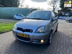 Grijs Gebruikt 2001 Toyota Yaris Sport Hatchback | € 2.250 (Goede deal)