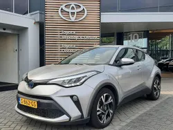Grijs Gebruikt 2023 Toyota C-HR SUV | € 23.900 (Eerlijke prijs)