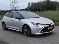 Grijs Gebruikt 2021 Toyota Corolla Hybrid Business Edition Hatchback | € 20.995 (Super prijs)