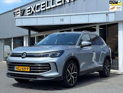 Grijs, metallic lak Gebruikt 2024 VW Tiguan Elegance SUV | € 44.950 (Super prijs)