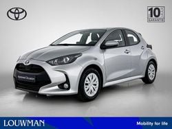 Grijs Gebruikt 2024 Toyota Yaris Hybrid Active Hatchback | € 21.945 (Goede deal)