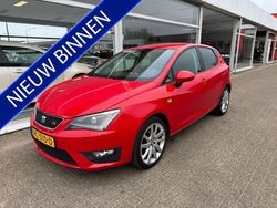 Rood Gebruikt 2015 Seat Ibiza CONNECT Hatchback | € 7.999 (Eerlijke prijs)