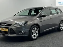 Bruin Gebruikt 2014 Ford Focus Stationwagen | € 5.000 (Goede deal)