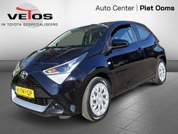 Zwart Gebruikt 2021 Toyota Aygo X-play Hatchback | € 11.950 (Iets duurder)