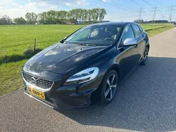 Zwart Gebruikt 2018 Volvo V40 Stationwagen | € 7.495