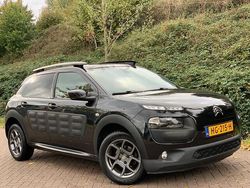 Zwart Gebruikt 2015 Citroën C4 Cactus PureTech Hatchback | € 7.990 (Eerlijke prijs)