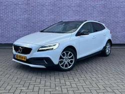 Wit Gebruikt 2018 Volvo V40 CC Stationwagen | € 20.399 (Iets duurder)