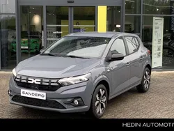 Grijs, metallic lak Nieuw 2025 Dacia Sandero Journey Hatchback | € 23.050 (Iets duurder)
