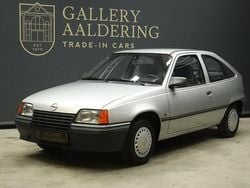 Grijs Gebruikt 1988 Opel Kadett Family Hatchback | € 11.500