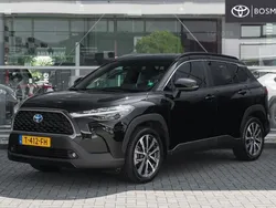 Zwart Gebruikt 2023 Toyota Corolla Cross Edition SUV | € 36.950 (Eerlijke prijs)