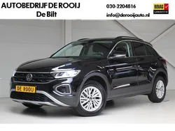 Zwart Gebruikt 2025 VW T-Roc Life SUV | € 29.950 (Eerlijke prijs)