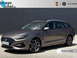 Grijs Gebruikt 2024 Hyundai i30 Premium Stationwagen | € 23.950 (Goede deal)