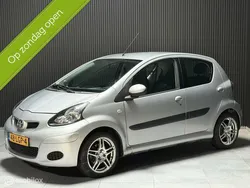 Grijs Gebruikt 2010 Toyota Aygo Comfort Hatchback | € 2.999 (Goede deal)