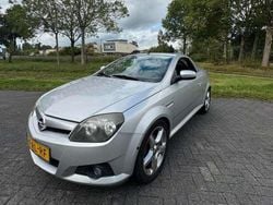 Grijs Gebruikt 2005 Opel Tigra Cosmo Cabriolet | € 1.950 (Eerlijke prijs)