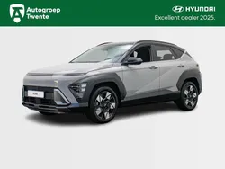 Grijs, metallic lak Nieuw 2025 Hyundai Kona Comfort SUV | € 37.085 (Iets duurder)