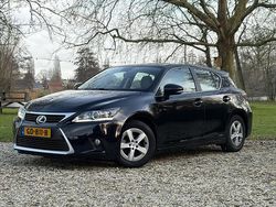 Zwart Gebruikt 2015 Lexus CT200h Business Edition Hatchback | € 12.950 (Goede deal)