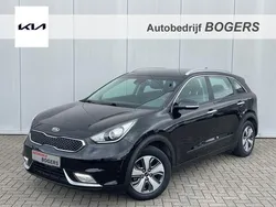 Zwart Gebruikt 2017 Kia Niro First Edition SUV | € 17.440 (Eerlijke prijs)