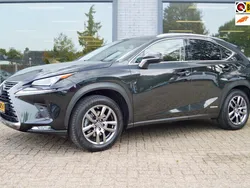Zwart Gebruikt 2018 Lexus NX300h Luxury Line SUV | € 32.645 (Eerlijke prijs)