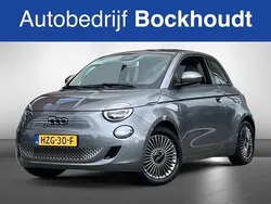 Grijs, metallic lak Gebruikt 2021 Fiat 500e Icon Hatchback | € 16.900 (Eerlijke prijs)