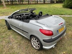 Zilver Gebruikt 2002 Peugeot 206 Cabriolet | € 1.475 (Eerlijke prijs)