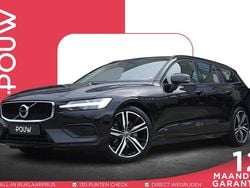 Zwart Gebruikt 2021 Volvo V60 Momentum Stationwagen | € 27.950 (Goede deal)