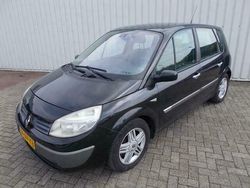 Zwart Gebruikt 2004 Renault Scénic II Luxe MPV | € 850 (Goede deal)