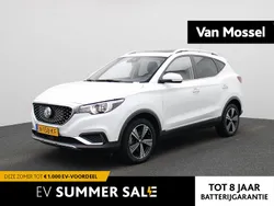Wit Gebruikt 2021 MG ZS Luxury Sedan | € 28.985