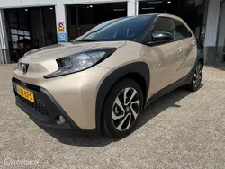 Beige Nieuw 2025 Toyota Aygo Pulse Hatchback | € 23.990 (Iets duurder)