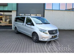 Zilver Gebruikt 2023 Mercedes Vito MPV | € 57.500 (Duur)