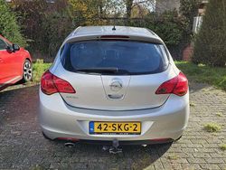 Grijs Gebruikt 2011 Opel Astra Edition MPV | € 2.800 (Eerlijke prijs)