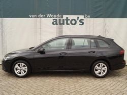 Zwart Gebruikt 2021 VW Golf VIII Life Stationwagen | € 16.900 (Goede deal)