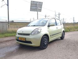 Groen Gebruikt 2006 Daihatsu Sirion Hatchback | € 1.199 (Eerlijke prijs)