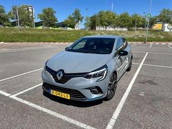Grijs Gebruikt 2021 Renault Clio V Hatchback | € 16.950 (Eerlijke prijs)