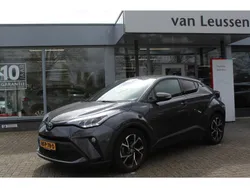 Grijs Gebruikt 2021 Toyota C-HR SUV | € 23.900 (Eerlijke prijs)