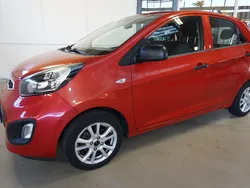 Rood Gebruikt 2011 Kia Picanto Hatchback | € 6.750 (Iets duurder)