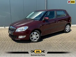 Rood Gebruikt 2011 Skoda Fabia Ambition Hatchback | € 7.440 (Eerlijke prijs)